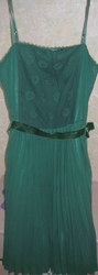 стильное платье зеленоватого цвета